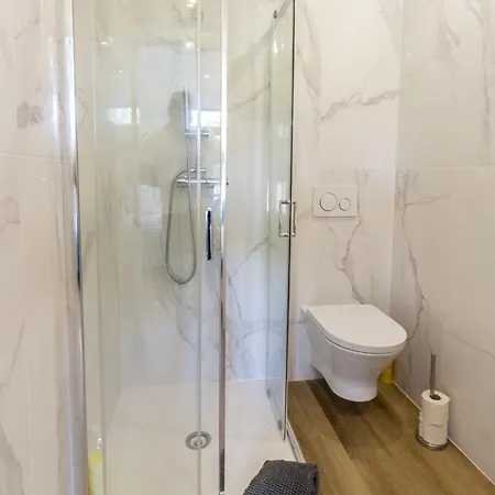 Guest H4u - Bonfim Heroismo * Porto