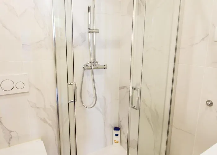 Guest H4u - Bonfim Heroismo * Porto