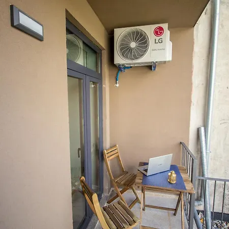 Guest H4u - Bonfim Heroismo アパート ポルト