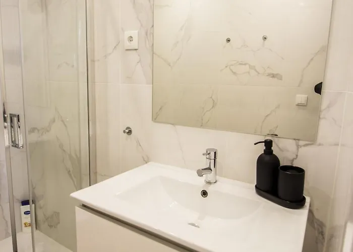 Guest H4u - Bonfim Heroismo * Πόρτο